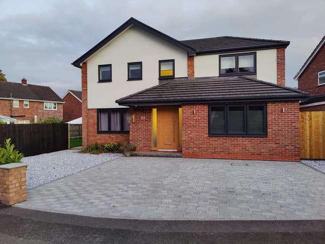 🏠 Large Double Ensuite Room Ground Floor Main Photo