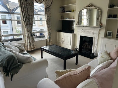 Lovely Parsons Grn Maisonette  Double Bedroom Main Photo