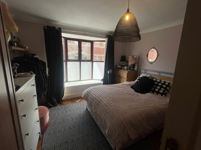 Double Room in Jewellery Quarter Townhouse Main Photo