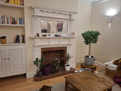 Lovely double room in Southfields Main Photo