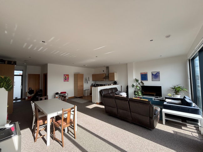 Double or Single bed in Hackney Wick Main Photo
