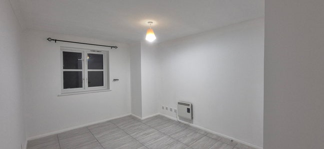 £1700pm renovated Spacious 1.5 bedroom apartment Main Photo