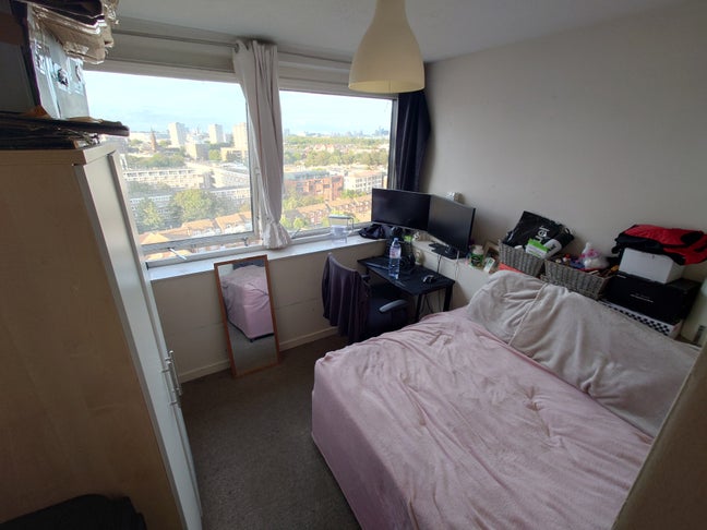 Double bedroom, Stunning views on Central London! Main Photo