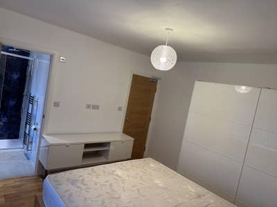 2 Luxury en-suite double & kings bedroom  Main Photo
