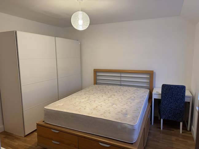 Luxury en-suite kings bedroom  Main Photo