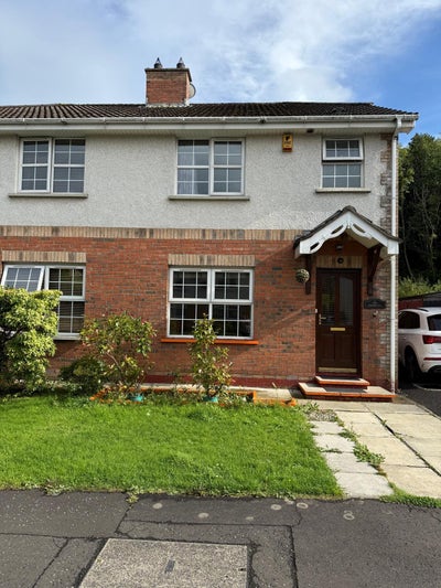 3 bedroom semi detached house Main Photo