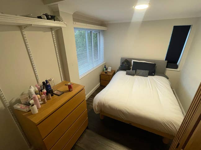 Rooms to rent in a beautiful modern upmarket house Main Photo