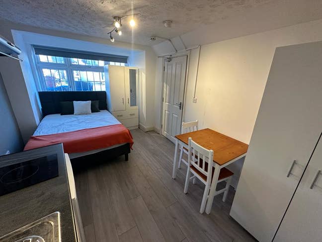 🌟 Medium Studio Flat in Dollis Hill  Main Photo
