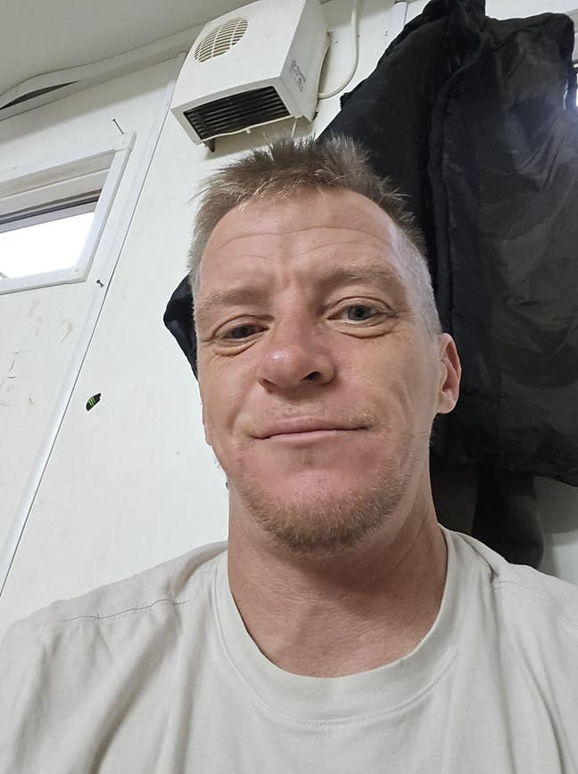Im looking for place to live with friendly people  Main Photo