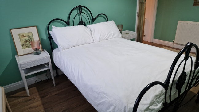 Beautifully decorated room in lovely house Main Photo