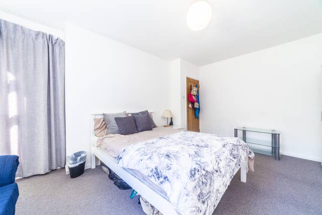 🌇 Spacious Couples Room in Prime Fulham 🛏️ Main Photo