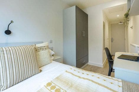 1 Bed ensuite apartment at Sheares Hall, newcastle Main Photo