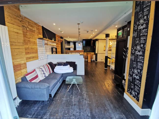 Self Contained Room - Funky Design Main Photo
