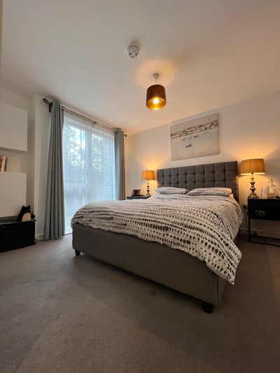 Large en-suite room  Main Photo