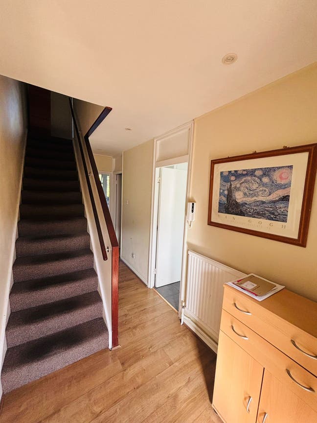 3 Rooms in Batersea Park (available fro couples)   Main Photo