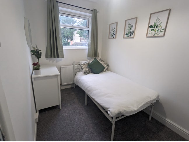 *** Best Rooms in Rotherham ** Main Photo