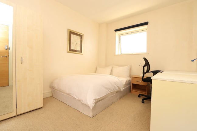 10 Min Walk to London Bridge Station -Doouble Room Main Photo