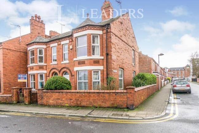 Room to Rent - Queen's Road Main Photo