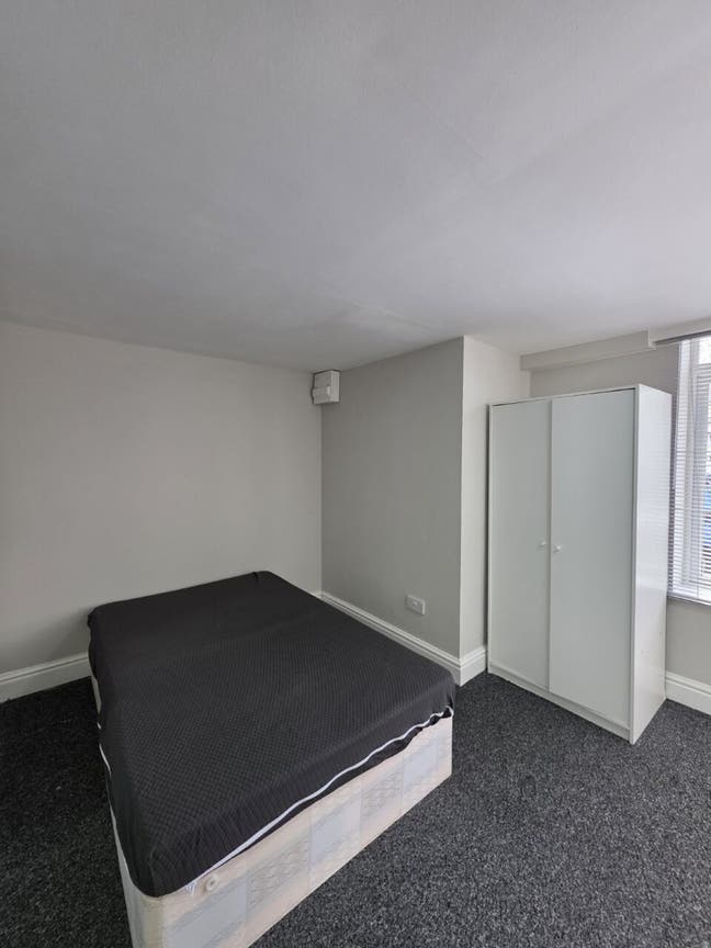 Studio Flat, Lower Cathedral, CF11 6LU Main Photo