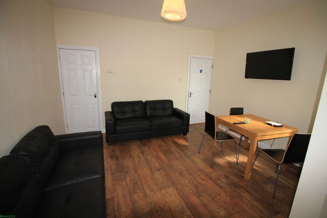 Sir Thomas Whites - Superb 5 Bed, Including bills Main Photo