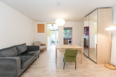 Spacious One Bed flat on Richmond Road!  Main Photo