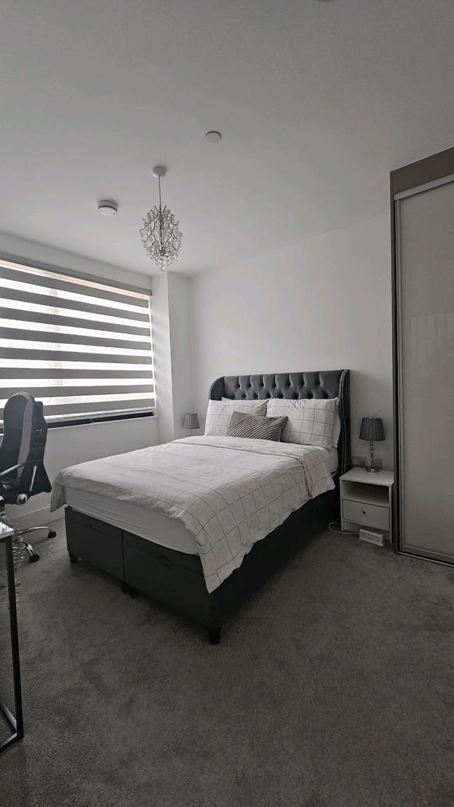 Ensuite double room in 2-person new build home Main Photo