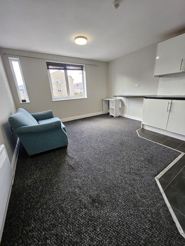 1 Bed Flat, Broadway, CF24  Main Photo