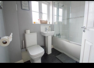 Room for rent Main Photo