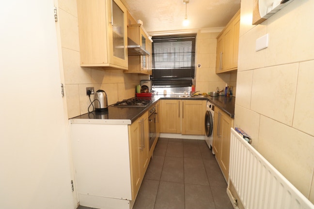 Single Room with Garden Access Available | E14 Main Photo