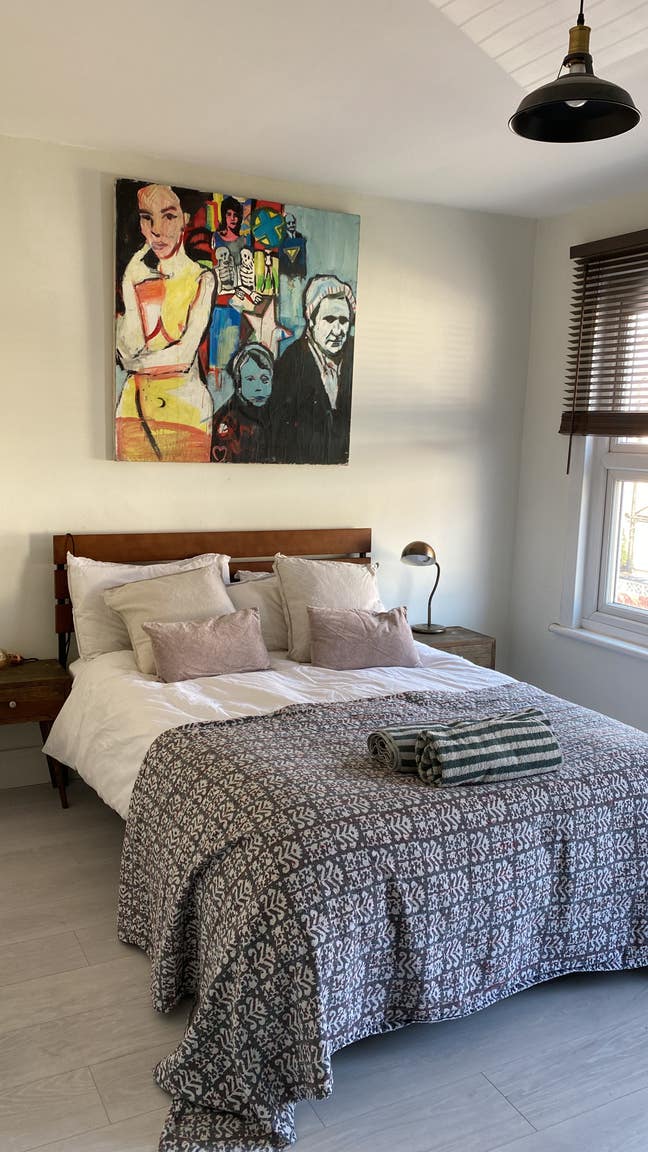 Double room in a stylish house with garden Main Photo