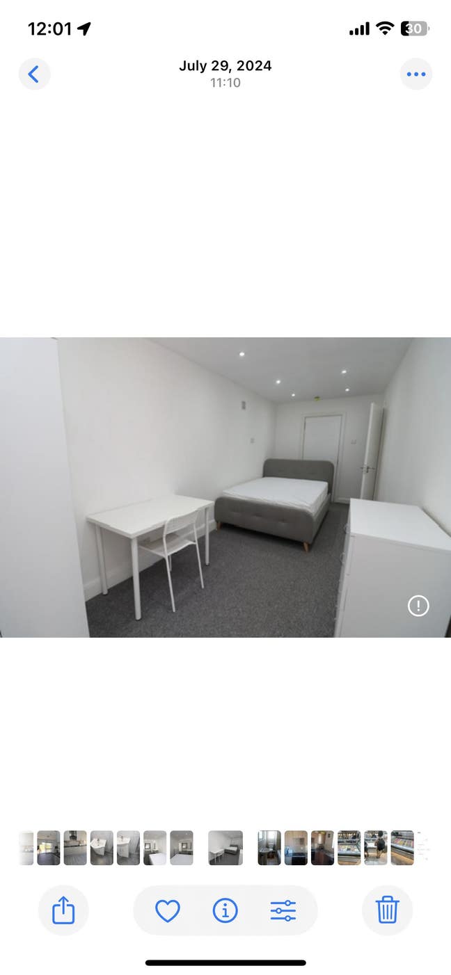 Lovely ensuite Main Photo