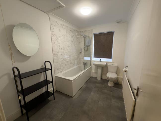 Double Rooms with Bills and Wifi Included - NG7 Main Photo