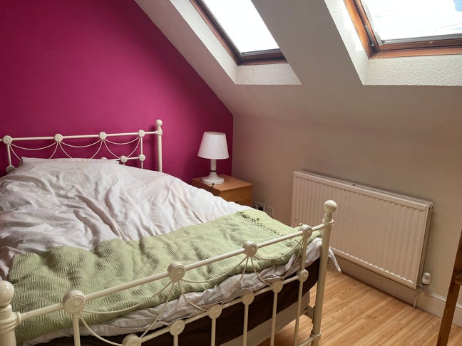 Light and airy Room  Main Photo