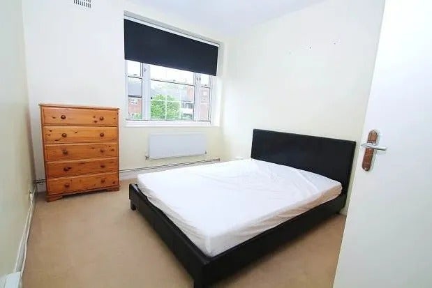 Double Bedrooms near Clapham Common Station!  Main Photo