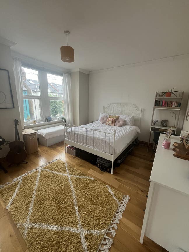 Subletting Room for 6 weeks over Christmas  Main Photo