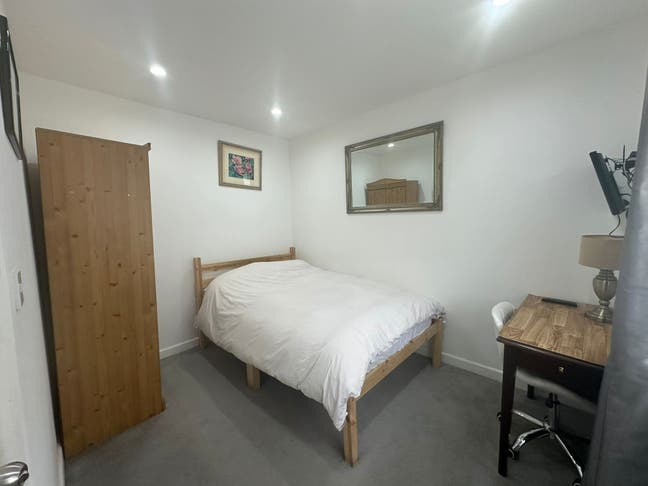 Double Room to Rent – Brassie Avenue, Acton, Zone  Main Photo