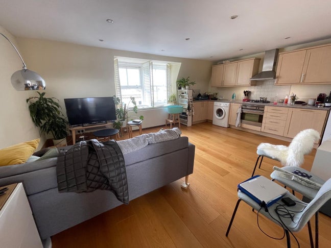 Double Room Available in Fulham Main Photo