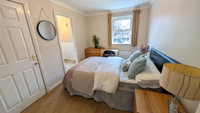 En-Suite Room Close To Rugby Gateway, M1 & M6 Main Photo