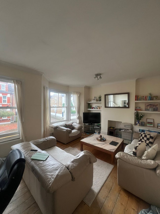 Double Room Available Mid October - Wandsworth  Main Photo