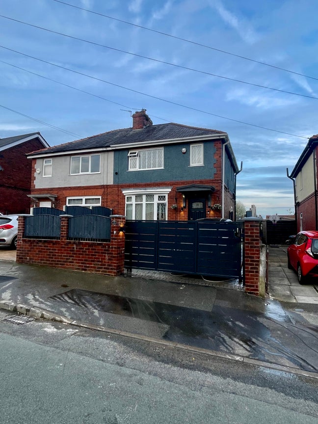 ✨ House Share Opportunity – Modern 3-Bed Semi Main Photo