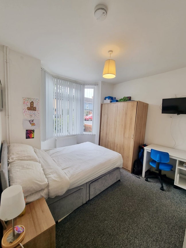 Large en-suite room in a Professional shared house Main Photo