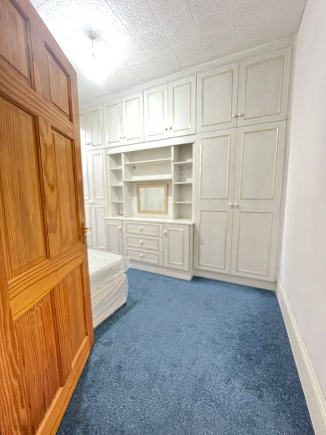 Nice room close to stratford, leyton & forest gate Main Photo