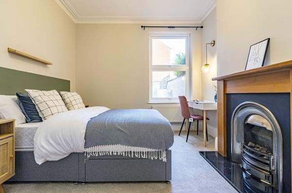  Double Room Available in This Stylish, Four Bed Main Photo