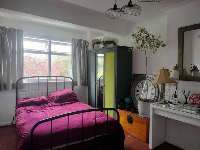 Double room available in family home Main Photo