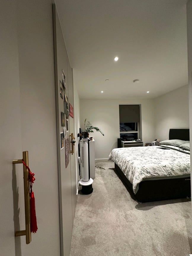 Double bedroom with private bathroom Main Photo