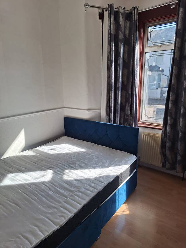 Modern Double Rooms in 3-Bed House-N9 For Singles  Main Photo