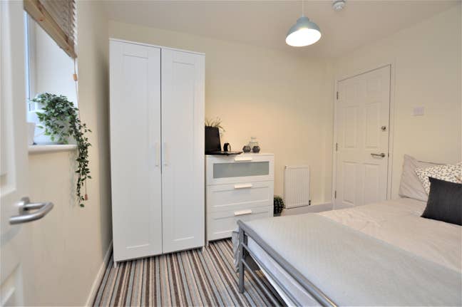  Ensuite | Close to Whh | Deposit Free Option  Main Photo
