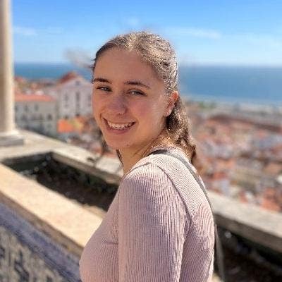Professional Female seeks a double room Main Photo