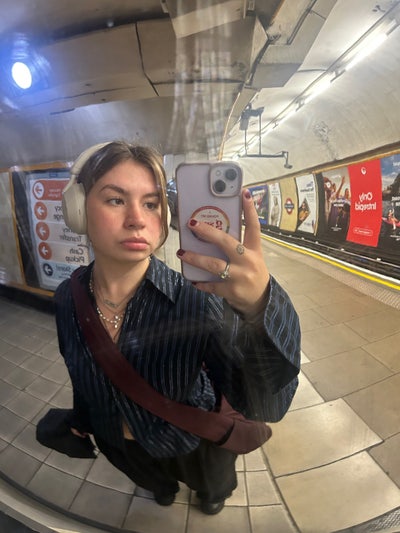 27 year old professional seeking room/buddies  Main Photo