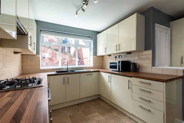 Student House in Lenton Triangle Main Photo